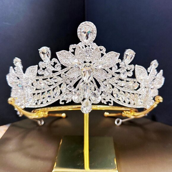 Flower Crystal Crown, Victorian royalty crown, Silver tiara, Quinceanera crown main image 5